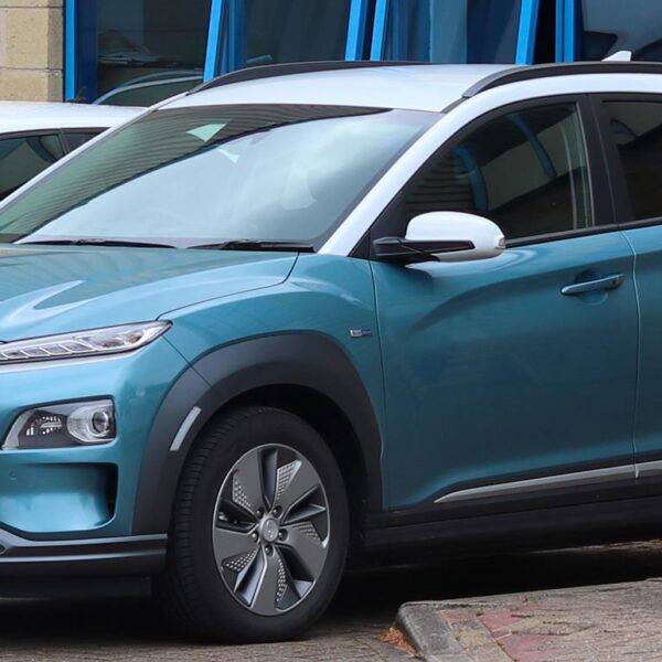 Hyundai Kona Electric – dane techniczne – zasięg, ładowanie, cena.