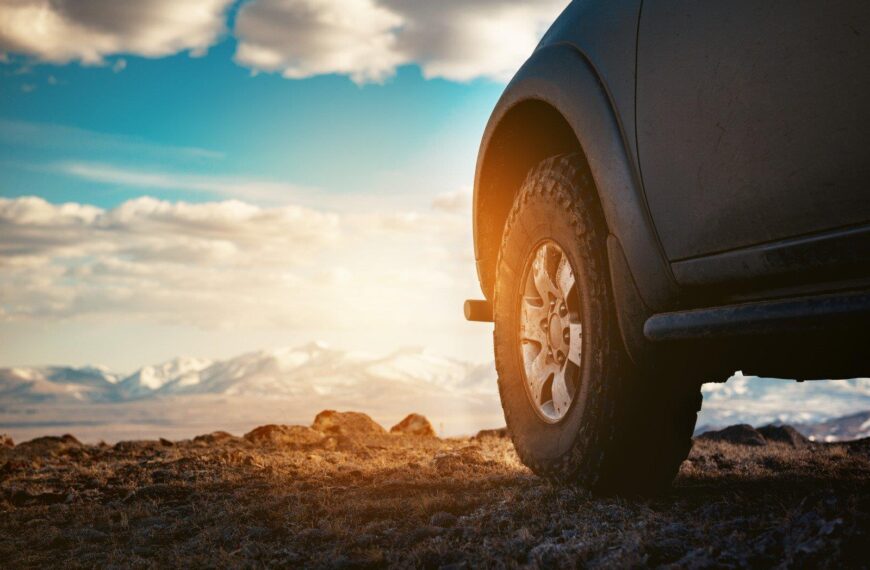 Porównanie systemów: 4×4, AWD, 4WD.