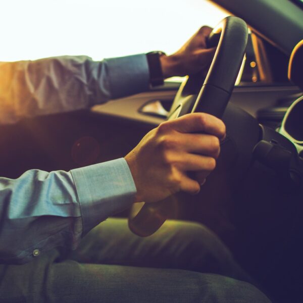 Jakie technologie jutra zawitają do wnętrz samochodów? Przegląd przyszłych innowacji.