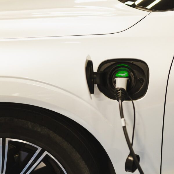 Podróżowanie samochodem elektrycznym po Europie: rzeczywistość kontra oczekiwania.