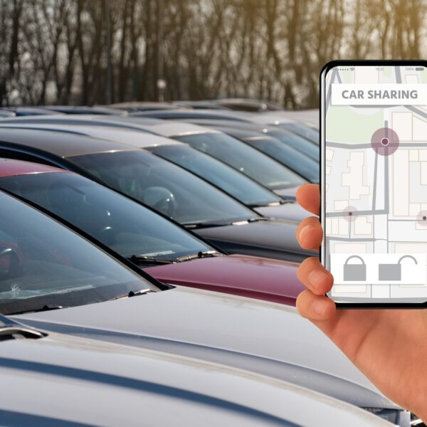 Zalety i wyzwania współdzielonej mobilności: Czy carsharing to przyszłość transportu miejskiego?