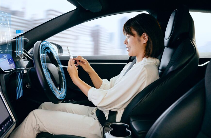 Jak zmienia się rola kobiet w świecie motoryzacyjnym: historia i współczesność.