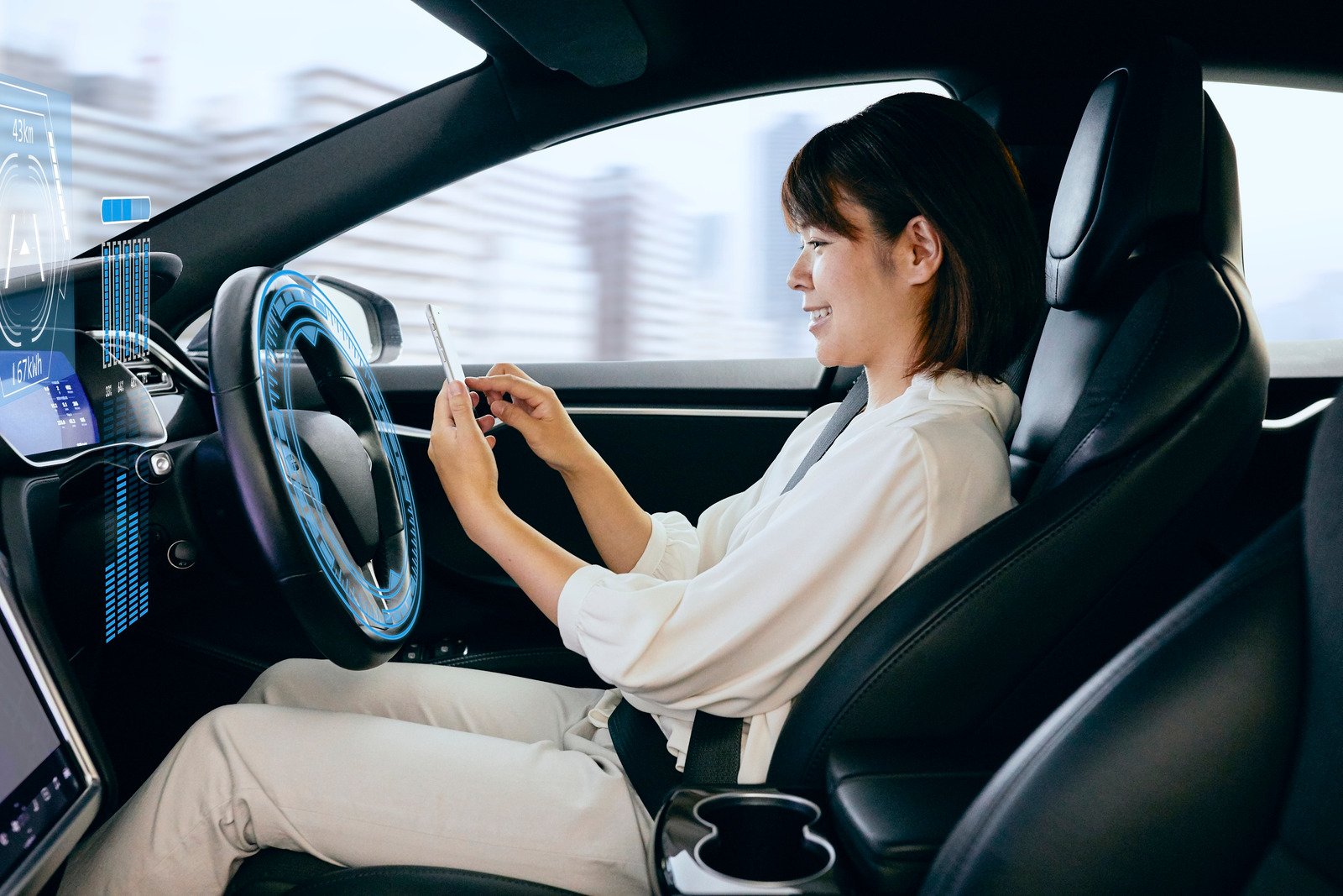 Jak zmienia się rola kobiet w świecie motoryzacyjnym: historia i współczesność.