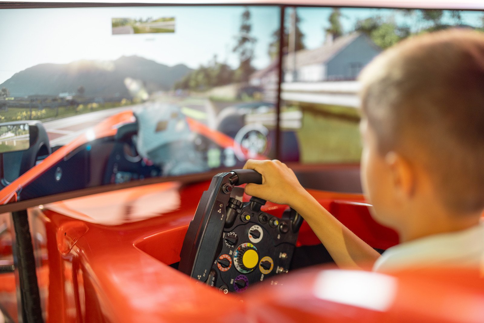 Rola symulatorów jazdy w szkoleniu kierowców: przyszłość edukacji w motoryzacji.